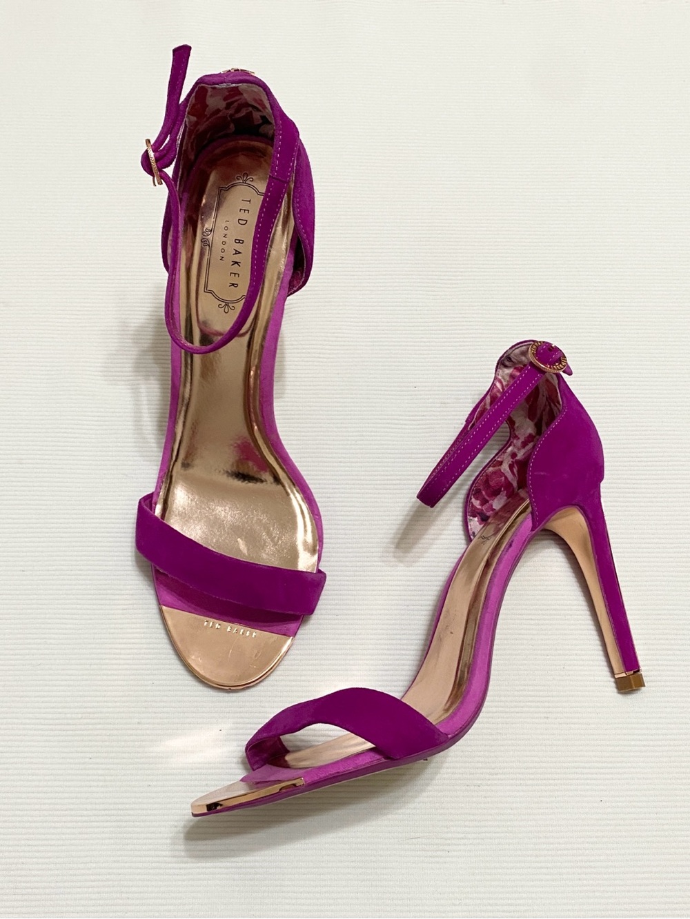 Ted Baker Sharlos Heels Suede Fuchsia Pink & Gold
